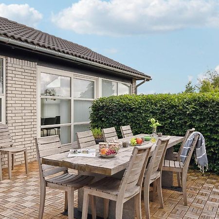Gorgeous Home In Sunds With Kitchen מראה חיצוני תמונה