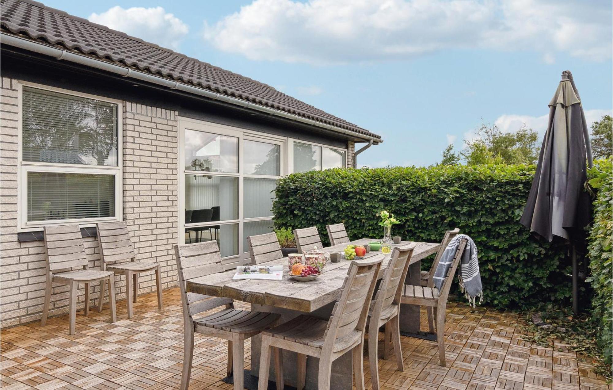 Gorgeous Home In Sunds With Kitchen מראה חיצוני תמונה