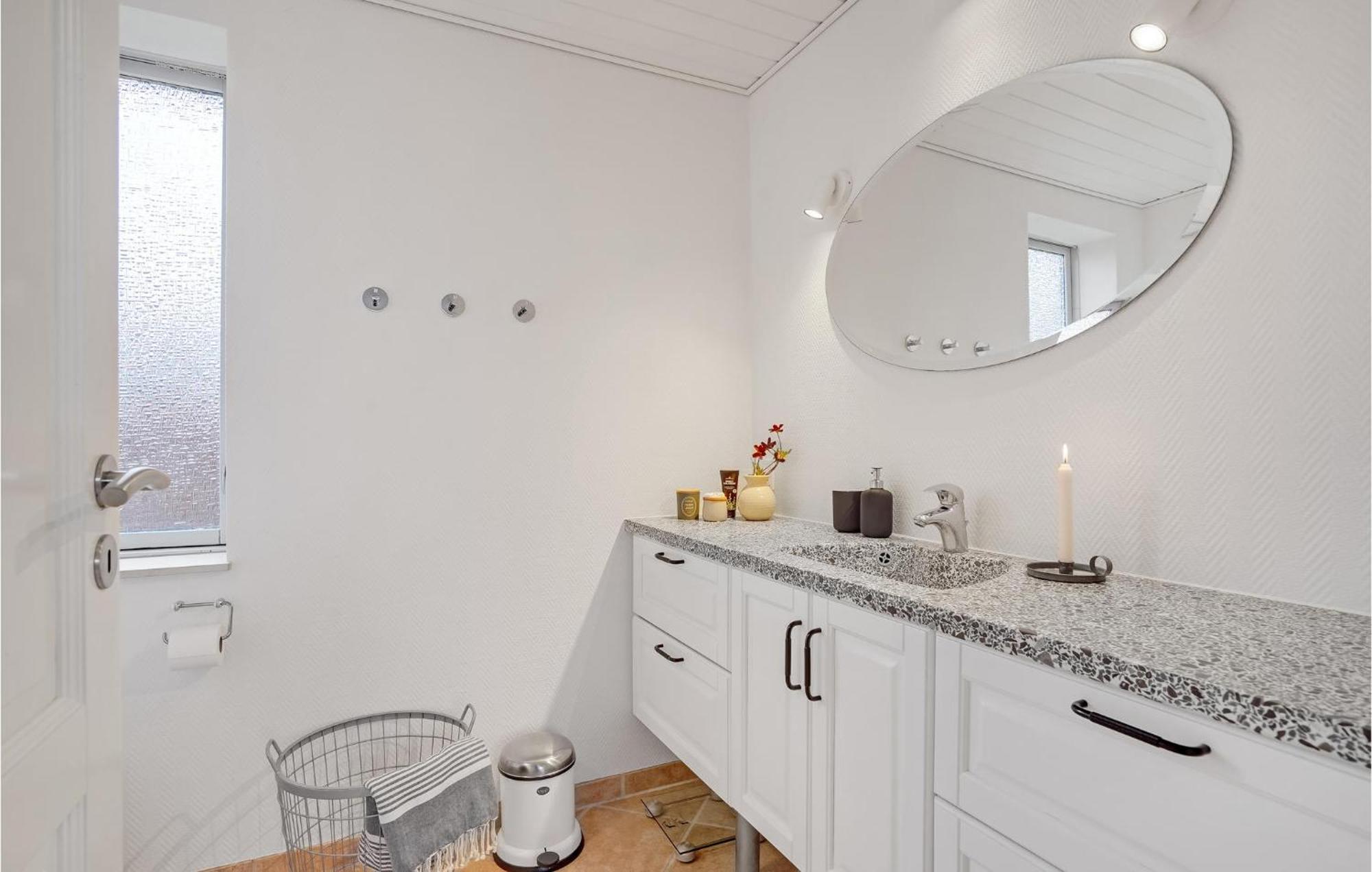 Gorgeous Home In Sunds With Kitchen מראה חיצוני תמונה